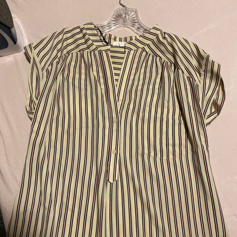 Blouse - Picture 2 of 3